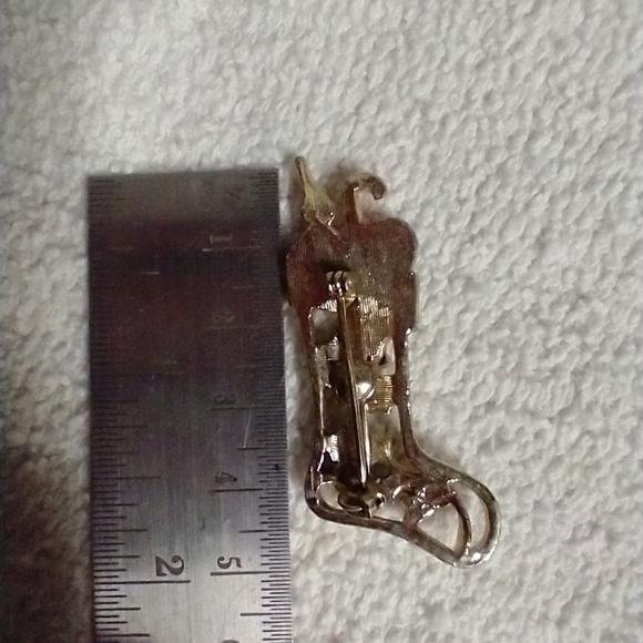 Goldtone Christmas ⛄ 🎁 stocking brooch christian catholic religious - Picture 2 of 2